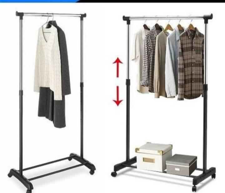 Podesivi stalak za odeću i obuću za manje prostore