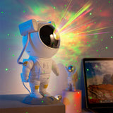 Galaxy projektor astronaut sa projekcijom zvezdanog neba