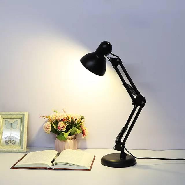 Fleksibilna stona lampa sa postoljem i stegom E27