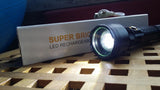 Metalna LED baterijska lampa 24 cm sa dometom 200 m