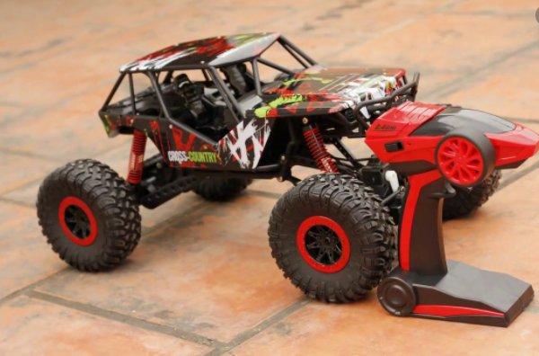 Rock Crawler 4WD 1:10  (Ogroman džip) - Rock Crawler 4WD 1:10  (Ogroman džip)