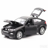 Metalni autić BMW X6 crni, razmera 1:32, dužina 15 cm