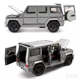 Metalni Mercedes G klasa sivi, razmera 1:24, dužina 22 cm