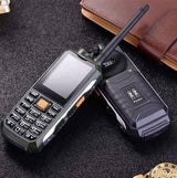 Mobilni telefon J10 sa 2 SIM i funkcijom voki-tokija