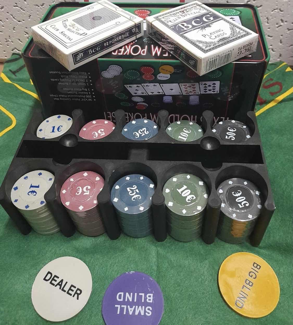 Set za poker sa 200 žetona i podlogom 90x58 cm