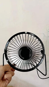 Mini ventilator za osveženje radnog mesta