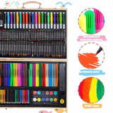 Boje i pribor za stvaranje u drvenom koferu