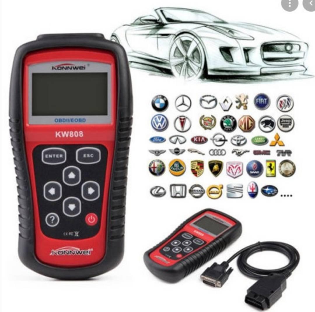 OBD2 auto dijagnostika KW808 sa sopstvenim ekranom