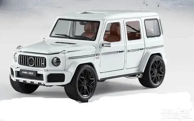 Die-cast model G63 AMG beli, razmera 1:18
