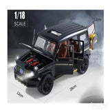 Die-cast model G63 AMG beli, razmera 1:18