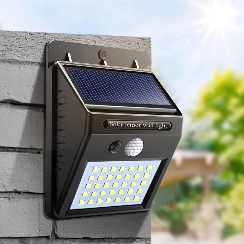Solarni reflektor sa 20 LED dioda