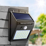 Solarni reflektor sa 20 LED dioda