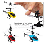 Helikopter igračka za interaktivno letenje