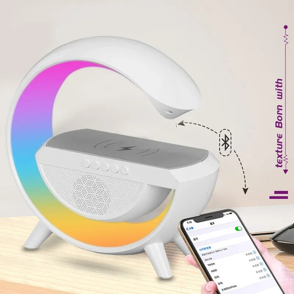 RGB lampa sa Bluetooth zvučnikom i bežičnim punjačem 10W