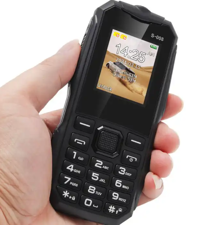Izdržljivi mobilni telefon sa dve SIM kartice i LED lampom