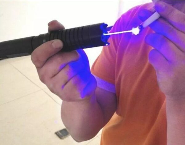 Laserski pokazivač plavi sa podesivim fokusom i koferom – slika 2