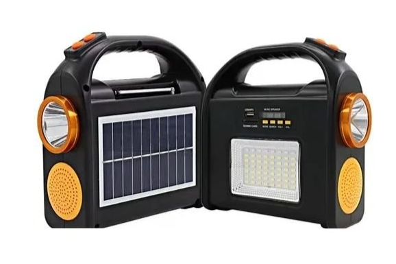 Prenosna solarna lampa sa FM radiom i dodatnom sijalicom