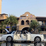 Na potez kroz igru: beli metalni Rolls-Royce Phantom