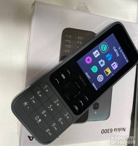 Mobilni telefon sa tastaturom i dve SIM kartice