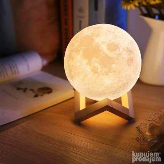 3D lampa mesec 18 cm sa drvenim postoljem