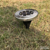 Dekorativno svetlo bašte uz četiri solarne lampe