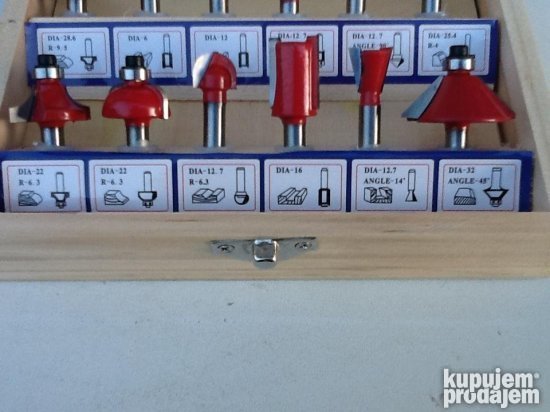 Komplet za obradu drveta: 12 glodala i imbus ključ