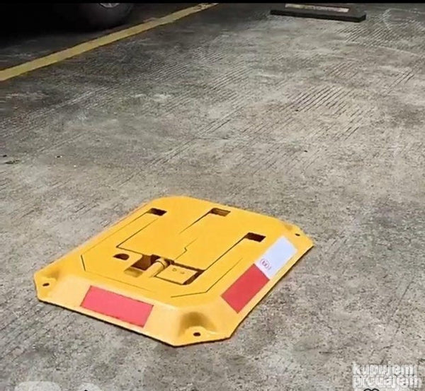 Mehanička parking barijera sa cilindrom i 2 ključa