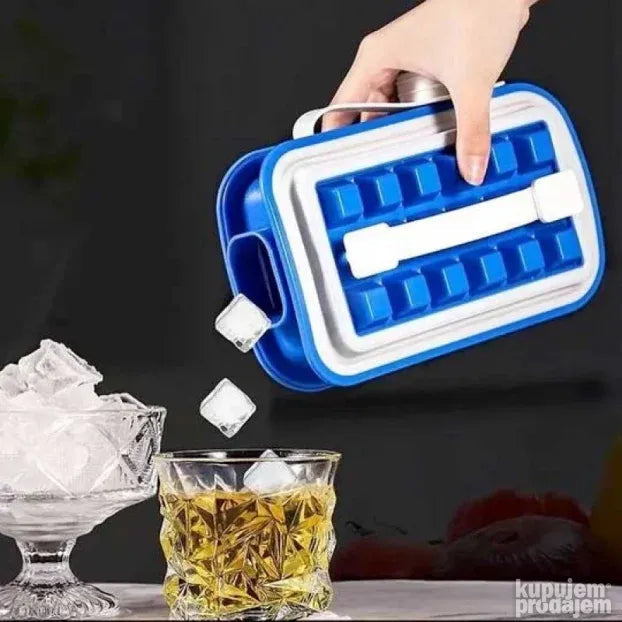 Posuda za led sa 32 kockice i poklopcem