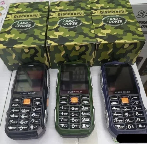 Izdržljivi mobilni telefon sa dve SIM kartice i LED lampom – slika 5