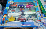 Set od 9 figura sa poteznim autićima