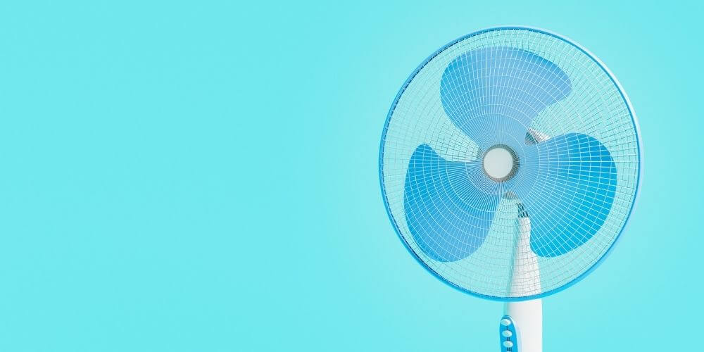 Sobni ventilator podesive visine sa tri brzine